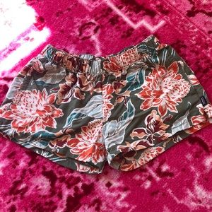 Women’s Women's Barely Baggies Shorts